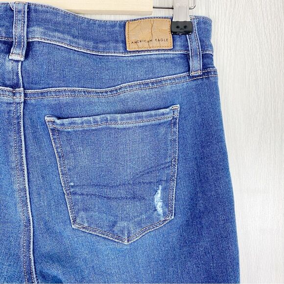 American Eagle | Distressed Medium Wash Hi Rise Jegging | Size 4 - Picture 4 of 10